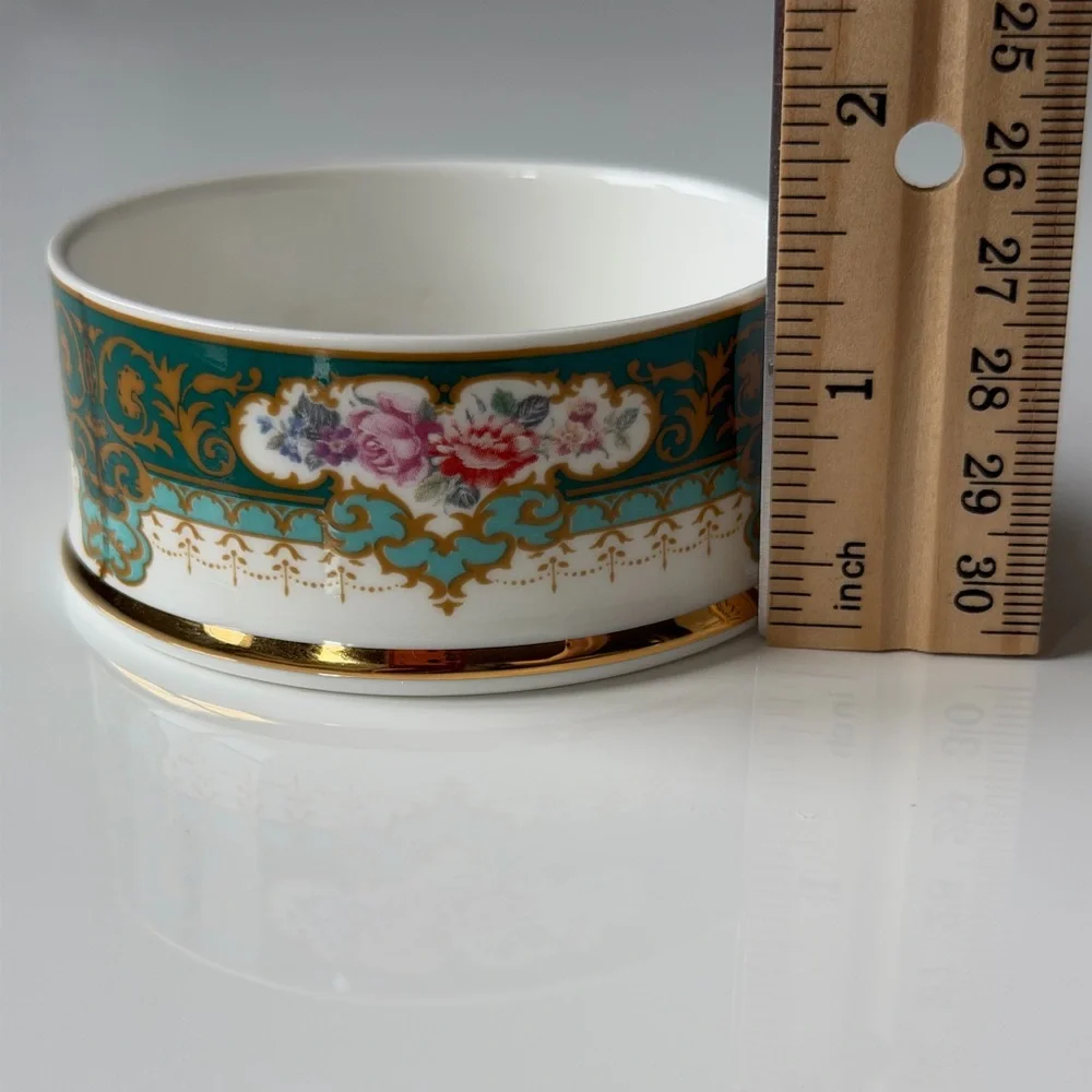 Vintage Porcelian Staffordshire FALCON CHINA Hand Crafted Floral Trinket Box